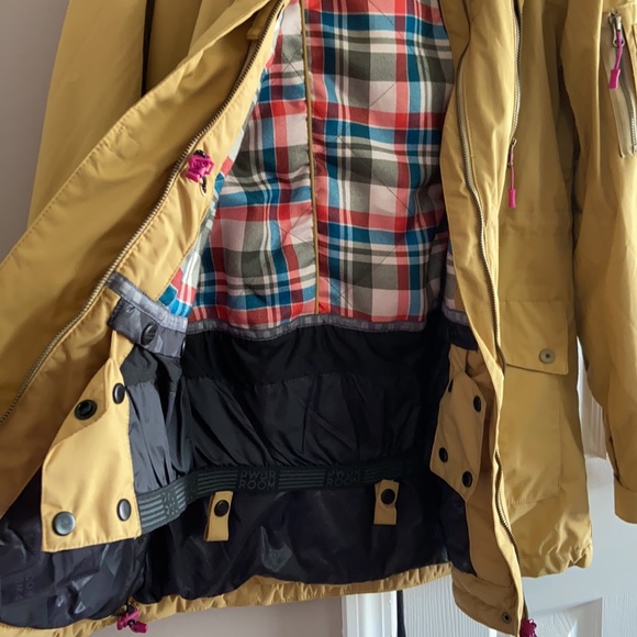 PWDR ROOM Winter Ski Jacket - Picture 6 of 10